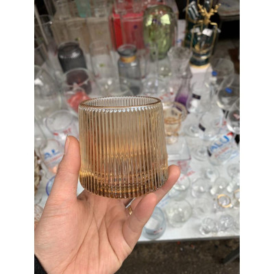 BỘ 6 CỐC THỦY TINH ĐẾ LỒI XOAY 360 ĐỘ PHONG CÁCH CHÂU ÂU SANG TRỌNG MÀU VÀNG GOLD ( HỌA TIẾT GIAO NGẪU NHIÊN )