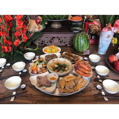 Bộ bát đĩa hoa mặt trời 15 món, men kem. Gốm sứ Bát Tràng.