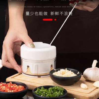 DẬP TỎI DÂY RÚT,Máy xay tỏi ớt cầm tay Mini Food Chopper Tiện dụng