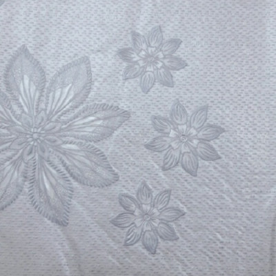 Khăn Trải Bàn PAULEE - PWL 241 hoa văn nổi, ánh kim bạc, nền kem bạc, không thấm nước - 147cm x 230cm.