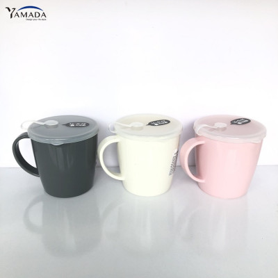 Combo 01 Khay nhựa làm đá hình người tuyết Kokubo DeLijoy + 01 Cốc nhựa uống nước nắp mềm Yamada G&B có chỗ cắm ống hút tiện lợi- Made in Japan