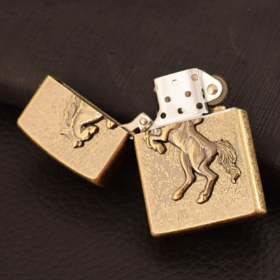 Vỏ Hột Quẹt Bật Lửa Xăng Bấc Đá Họa Tiết Con Ngựa Đẹp Độc Lạ Tiện Dụng Zorro Z92047A - Dùng xăng bấc đá cao cấp
