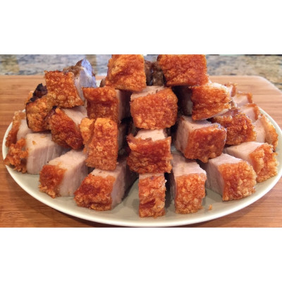 Dụng cụ châm  bì châm  thịt ,  dần  thịt mềm giúp thịt ngấm gia vị nhanh và ngon hơn ,dùng chế biến lợn quay , da giòn ,thịt nướng , thịt rán 