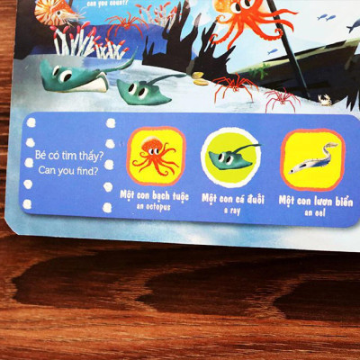 Sách Chuyển Động First Exploreres - Sinh Vật Biển