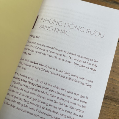 (Tái Bản 2021 – in màu ) TRỞ THÀNH CHUYÊN GIA RƯỢU VANG TRONG 24H - Jancis Robinson – TYG - NXB Văn Học (bìa mềm)