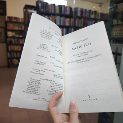 Sách - Antic Hay by Aldous Huxley - Fiction/ Classics /Literature In English