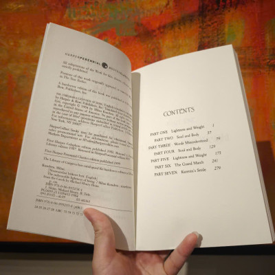 Sách - The Unbearable Lightness of Being by Milan Kundera - Classics/Kinh điển tiếng Anh/Nhập US