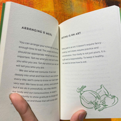 Sách - How to Eat (Mindfulness Essentials) by Thich Nhat Hanh - Triết Học, Tôn Giáo tiếng Anh - Philosophy, Religion / Sách Ngoại văn Nhập khẩu