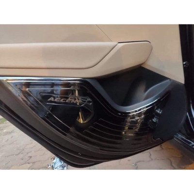 Ốp Tapli titan Cửa Xe dành cho Hyundai Accent 2018 2019 2020 2021 tặng kèm thêm keo 