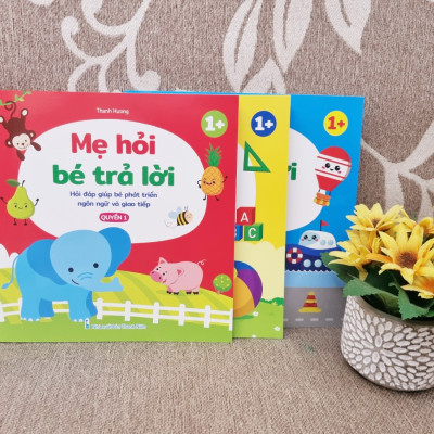 Mẹ hỏi bé trả lời - Hỏi đáp giúp bé phát triển ngôn ngữ và giao tiếp - Dành cho trẻ 1+ - Tặng kèm 01 bút viết xóa