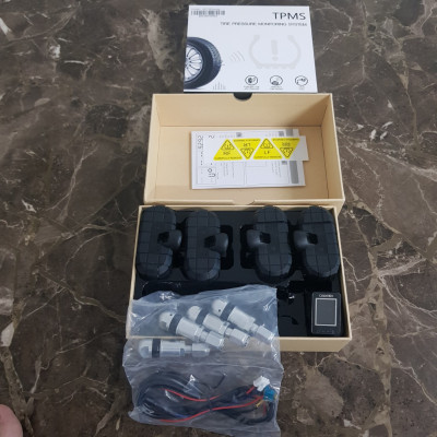 Cảm biến áp suất thương hiệu cao cấp Careud FX926NF+ lốp van trong, gắn nút chờ các loại xe ô tô -Hàng nhập khẩu