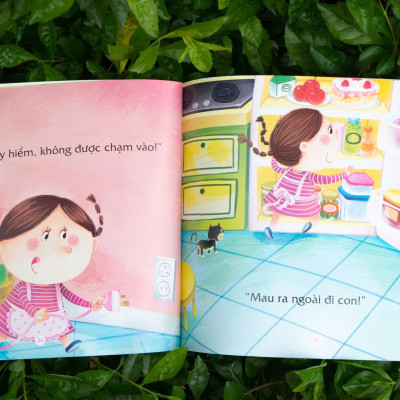 Sách Những câu chuyện nhỏ giúp bé lớn khôn - bé không cáu giận, tránh xa nguy hiểm, đừng tùy tiện ôm hôn con, đừng làm vậy nhé