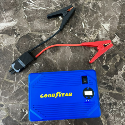 Bộ kích bình ắc quy kiêm bơm lốp và sạc dự phòng Goodyear GY-5282 dung lượng 10400mAh - Hàng Chính Hãng