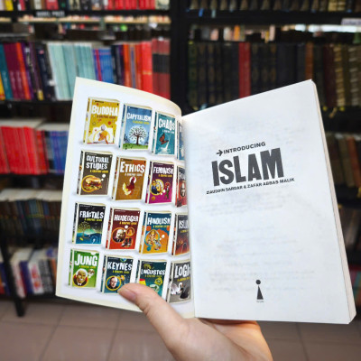 Sách - Introducing Islam: A Graphic Guide by Ziauddin Sardar - Religion /Nonfiction/ Islam in English