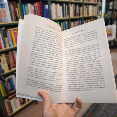 Sách - How Proust Can Change Your Life by Alain de Botton - Philosophy/ Nonfiction/ Self Help in English