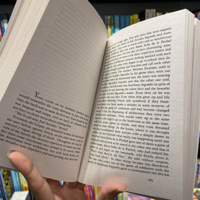 Sách - One Hundred Years of Solitude by Gabriel Garcia Marquez - Sách Ngoại văn, bìa mềm