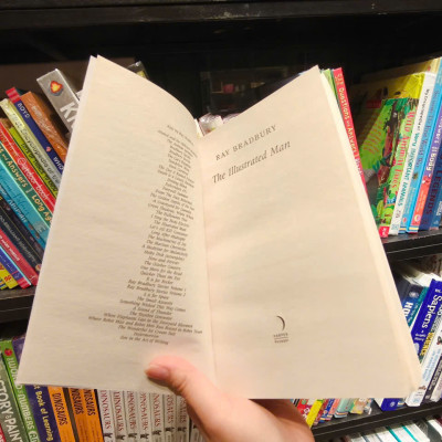 Sách - The Illustrated Man by Ray Bradbury - Sách tiếng anh, bìa mềm, tiểu thuyết/ Fiction/ Novel