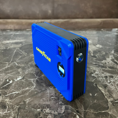 Bộ kích bình ắc quy kiêm bơm lốp và sạc dự phòng Goodyear GY-5282 dung lượng 10400mAh - Hàng Chính Hãng