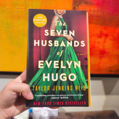 Sách - The Seven Husbands of Evelyn Hugo by Taylor Jenkins Reid - Fiction/ Romance in English