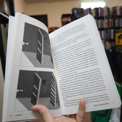 Sách - Quantum: A Guide For The Perplexed by Jim Al-Khalili - Science/ Nonfiction/ Physics in English