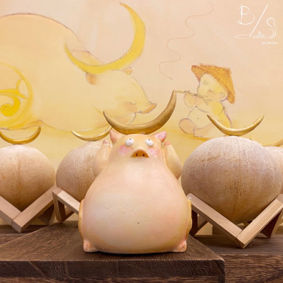 Tượng Gốm Thủ Công - Vẽ tay "Pig Moon"-Heo nhỏ nhặt Ánh Trăng Tri Thức-Tượng may mắn - trang trí dễ thương - Pig Moon Bookstore