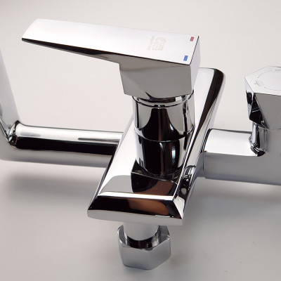 Bộ sen tắm đứng Eurolife EL-SC910 (Trắng bạc)