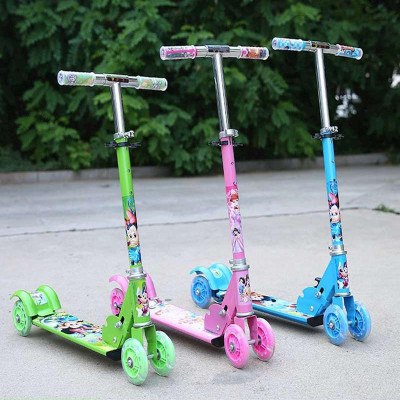 Xe trượt 3 bánh scooter bằng sắt cho bé, bánh xe phát sáng khi chạy