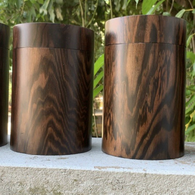 Hộp đựng trà ,chè bằng gỗ mun hoa cực đẹp kt cao 20×11cm