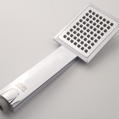 Bộ sen cây tắm đứng nóng lạnh, cảm biến nhiệt độ, màn hình LED Eurolife EL-S907 (Trắng bạc)