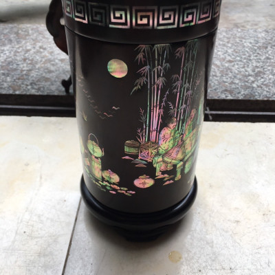 HỘP ĐỰNG TRÀ CHÈ BẰNG GỖ TRẮC ĐỎ ĐEN KẾT HỢP VỚI KHẢM ỐC ĐỎ KT 21×11.5CM