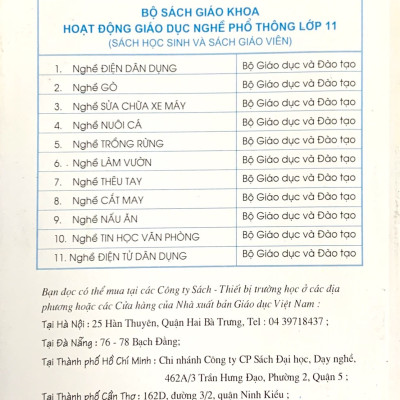 Hoạt động giáo dục nghề phổ thông : Nghề Thêu tay 11