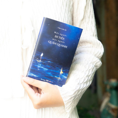 Một Người Đi Tiếp, Một Người Quẩn Quanh