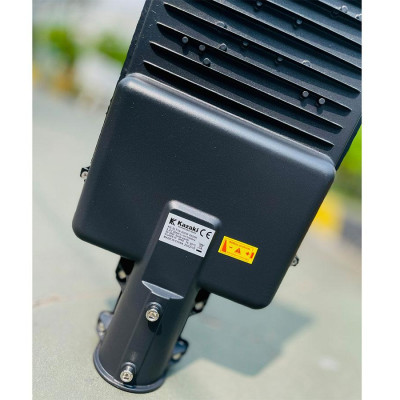 ĐÈN NĂNG LƯƠNG MẶT TRỜI KAZAKI KZ-SLT19-300W- HÀNG CHÍNH HÃNG