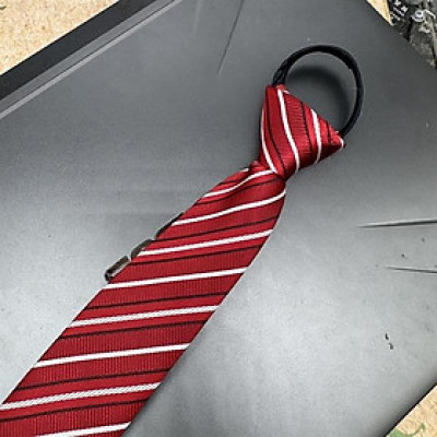 Cà vạt nam mẫu thắt sẵn dây kéo bản nhỏ 6cm mẫu đỏ kẻ trắng đen