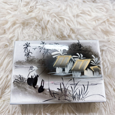 Loại 1- Hộp Đựng Đồ Trang Sức Bằng Gỗ Sơn Mài 8x11cm Lót Vải Nhung Đỏ Sang Trọng