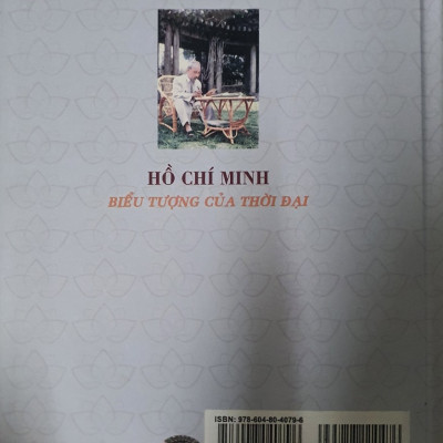 Hồ Chí Minh - Biểu tượng của thời đại