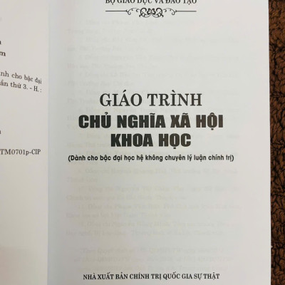 Giáo Trình Chủ Nghĩa Xã Hội Khoa Học (Dành Cho Bậc Đại Học Hệ Không Chuyên Lý Luận Chính Trị)