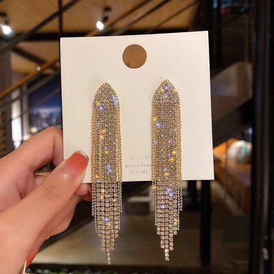 Earrings nữ dáng dài gắn đá lấp lánh sành điệu
