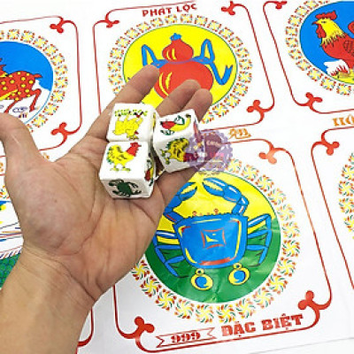 Bộ lắc bầu cua tôm cá hột giấy giải trí vui nhộn hàng Việt Nam gồm bàn giấy 65cm x 43cm và 3 xúc xắc, đồ chơi ngày tết