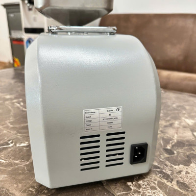 Máy ép dầu ăn thực vật Nóng và Lạnh thương hiệu Mỹ Septree Z5 - Công suất 1100W - Hàng chính hãng (BH 1 NĂM)