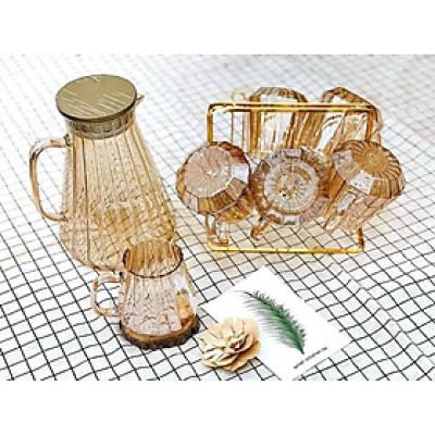 BỘ BÌNH ĐỰNG NƯỚC UỐNG THỦY TINH KÈM 6 CỐC VÀNG SỌC VÀ GIÁ ÚP CỐC - VD106