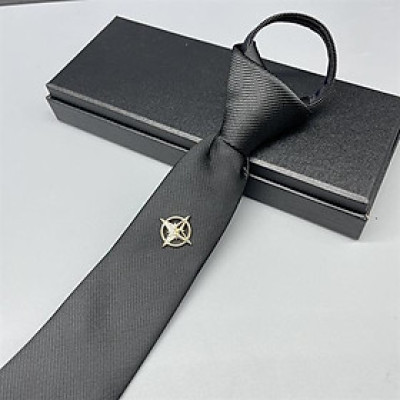 Cà vạt nam thắt sẵn 6cm màu đen hoạ tiết gắn tag cài thời trang 2024