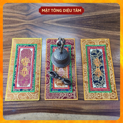 Tấm lót tượng, pháp khí Khăn kê chuông chày kim cang chữ nhật biểu tượng pháp luân và chùy kim cang Mật Tông Diệu Tâm