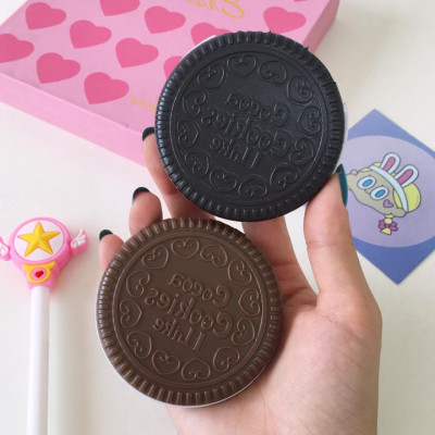 Bộ gương lược bỏ túi mini hình chiếc bánh cookies lạ mắt