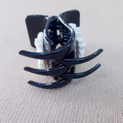 KẸP TÓC ĐÍNH HOA CÚC SANG CHẢNH