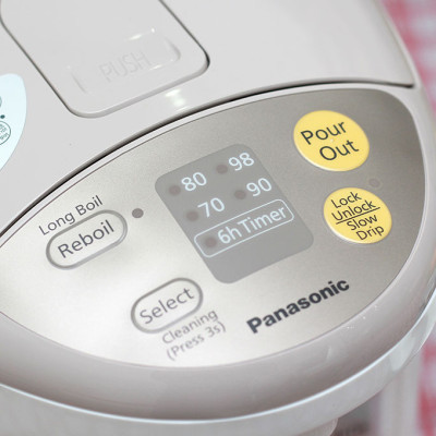 Bình Thủy Điện Panasonic NC-EG2200CSY - Xuất xứ Thái Lan - Dung tích 2.2L - Công suất 700W - Ruột bình phủ carbon hạt nổi - Chức năng hẹn giờ và tẩy cặn - Bảo Hành 12 Tháng - Hàng Chính Hãng