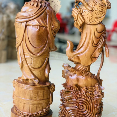 Combo cặp tượng tế công và tượng đạt ma sư tổ bằng gỗ bách xanh thơm nức kt 40×12×11cm