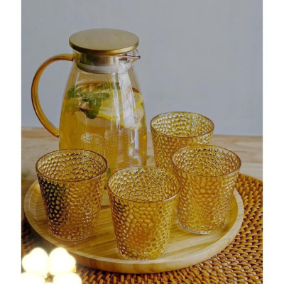 Combo bộ bình đựng nước uống thủy tinh chịu nhiệt cao cấp kèm khay gỗ màu vàng