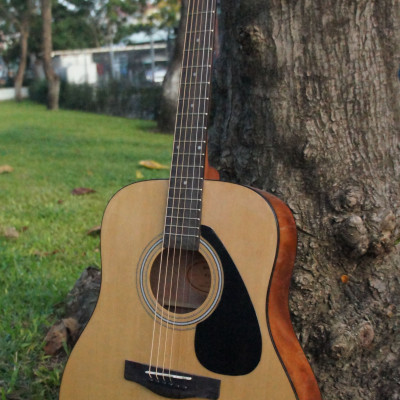 Đàn guitar acoustic Yamaha F310 tặng bao đàn guitar 3 lớp Sol.G + Tặng dây đàn Alice A406