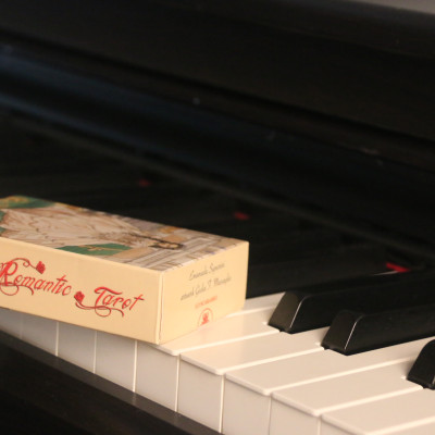 Bài Romantic Ta rot